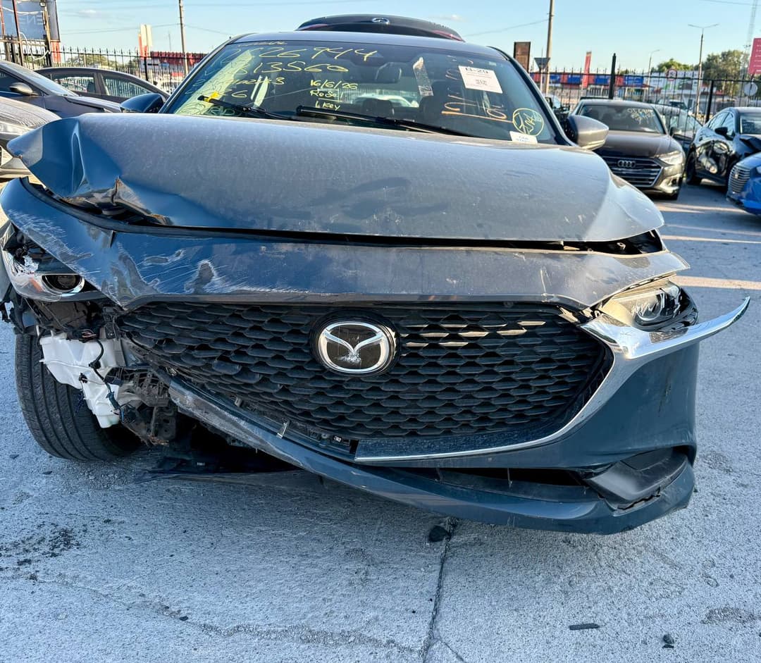 2022 MAZDA 3 Preferred Сірий - Бензин Седан - зображення 1