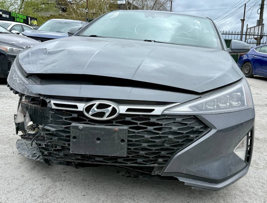 2019 HYUNDAI ELANTRA Sport Сірий - Бензин Седан - зображення 1